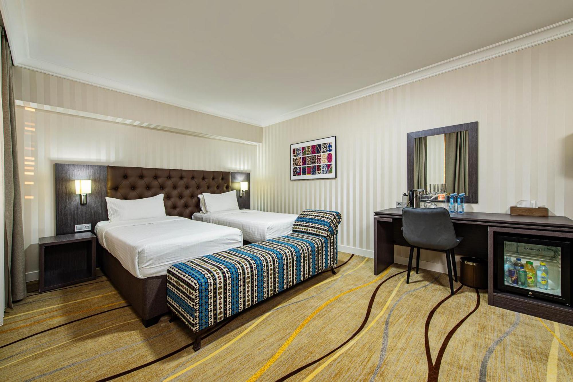 Shymkent Grand Hotel المظهر الخارجي الصورة
